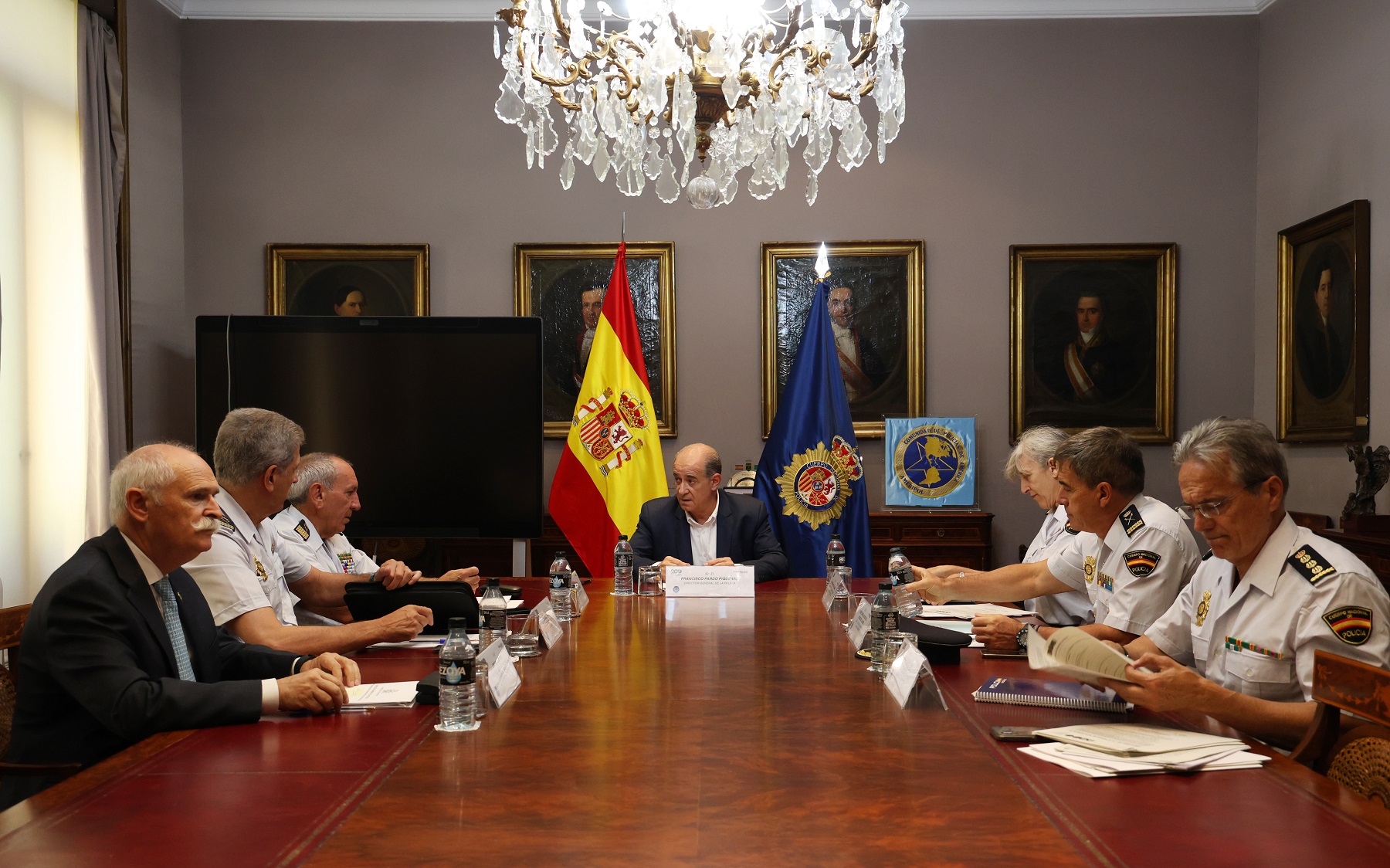 Fotografia dels membres del Consell Rector en la 10è reunió Fotografia dels membres del Consell Rector en la 10è reunió