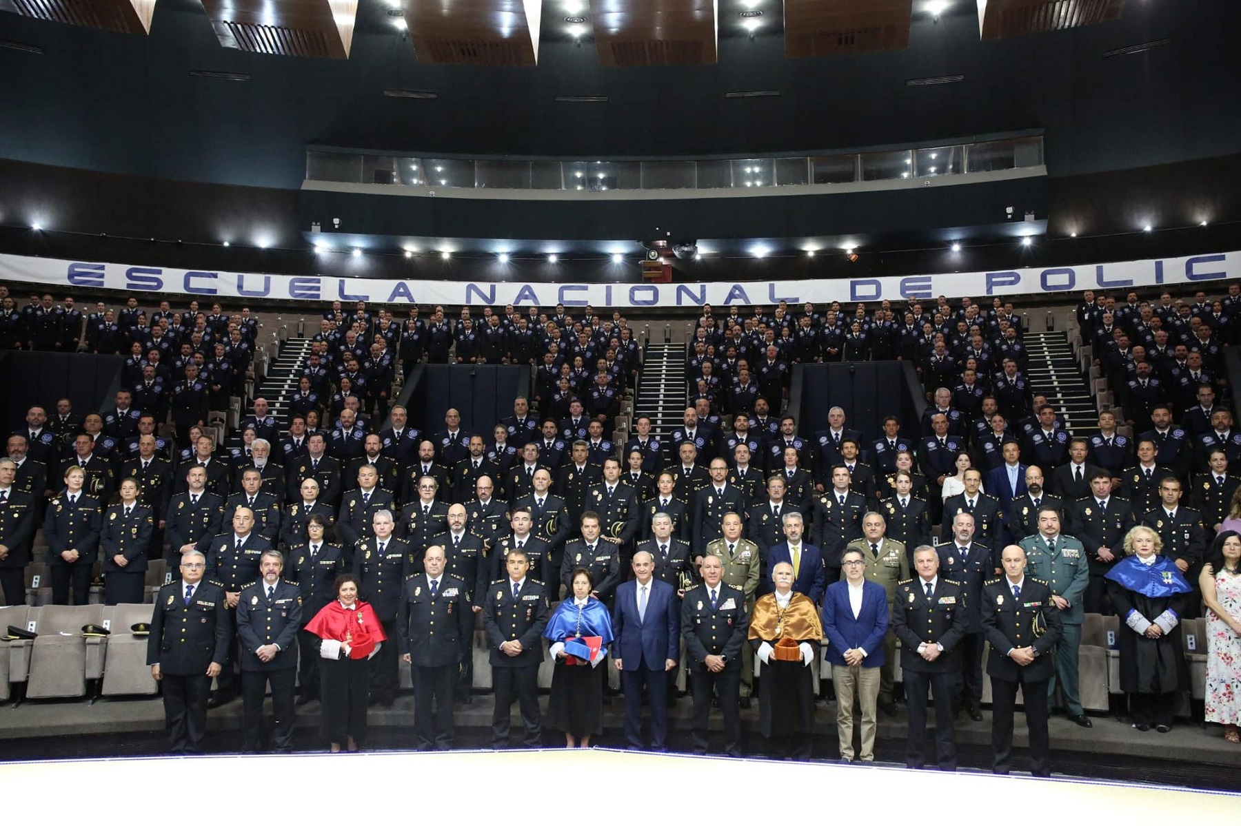 Fotografia de família de la clausura del Màster en Seguretat i Funció Pública Fotografia de família de la clausura del Màster en Seguretat i Funció Pública